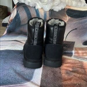 EMU Black Shearling-Lined Boots sz6
